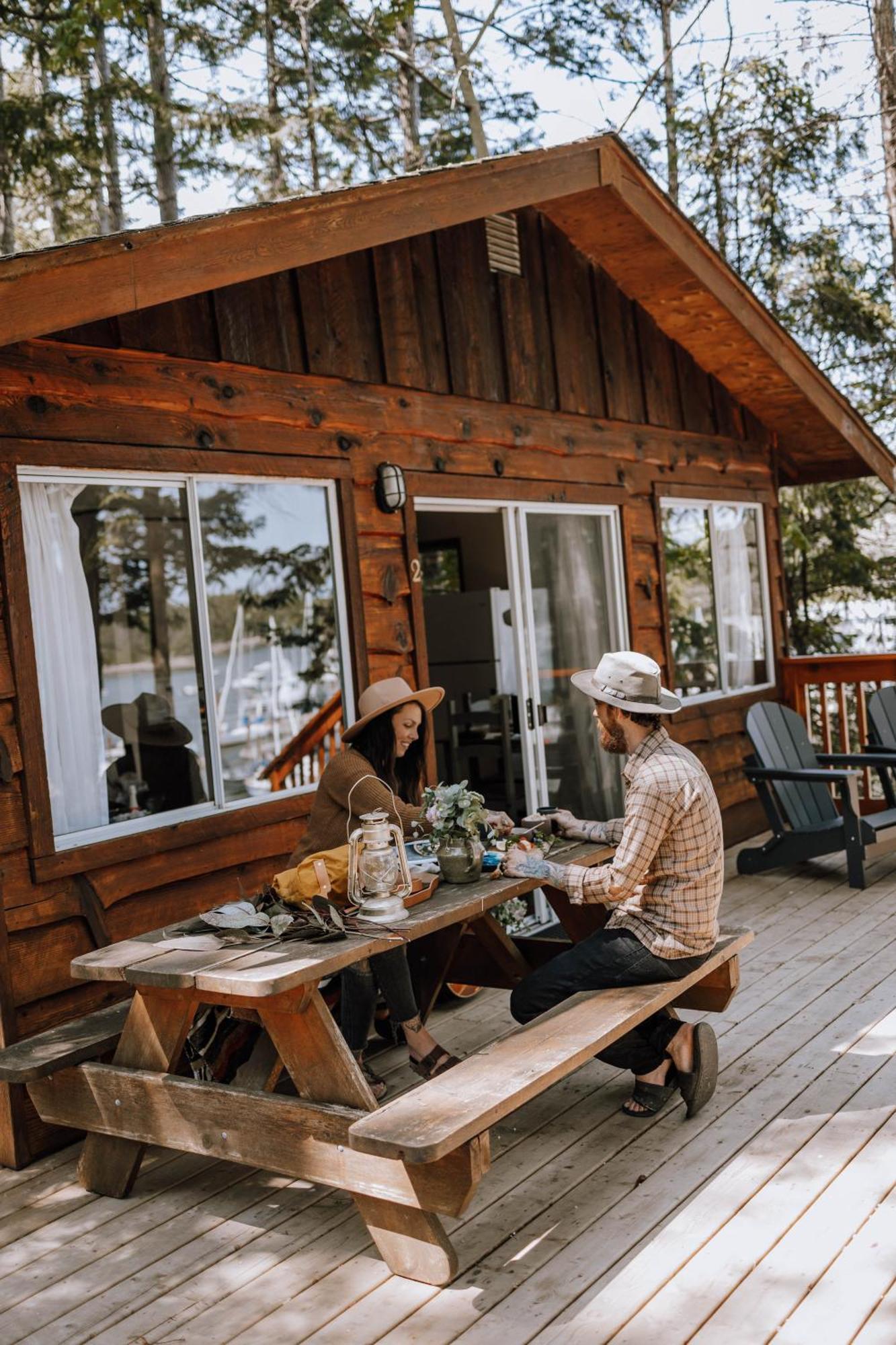 Page'S Resort & Marina Gabriola Dış mekan fotoğraf